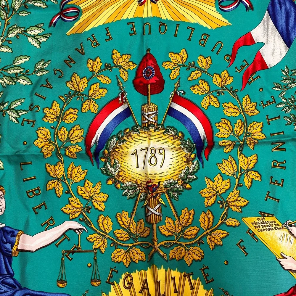 auth HERMES 90 Square Scarf made in France 100% silk - Picture 3 of 4